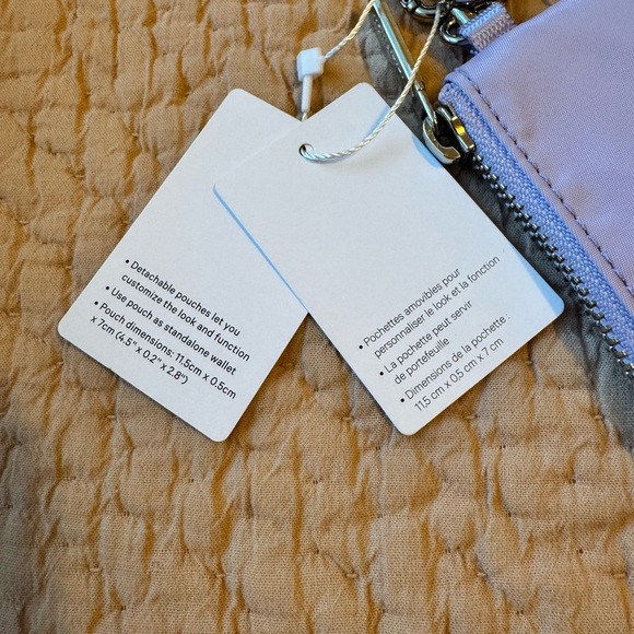 NWT Lululemon Athletica Dual Pouch Wristlet in Lavender Frost/White, Silver - Picture 8 of 10